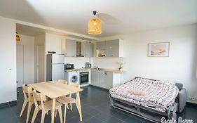 Escale-Marne Fr - 101 - Free Parking - Free Luggage Storage - All Equipped - Linen Included - Washing Machine - Luxury Eve Sleep Mattress 160X200 - 10Mn Walk Metro 8 - Rer A - Panoramic View - From 1 To 4 Guests